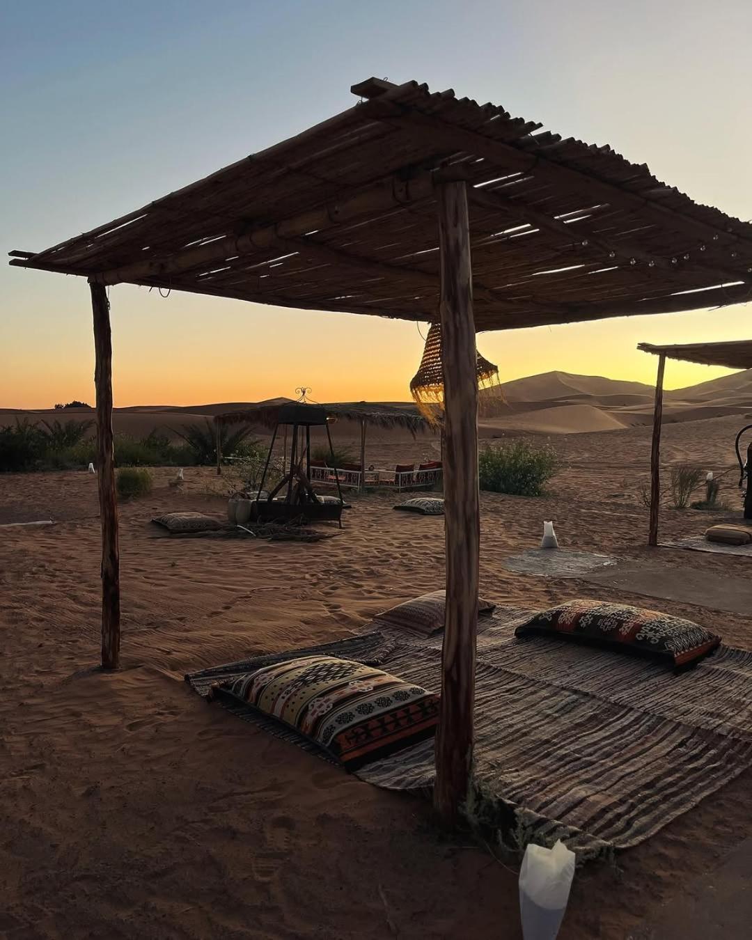 Merzouga Morocco Desert Luxury Camp เมอร์ซูกา ภายนอก รูปภาพ
